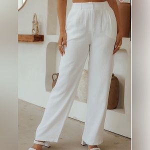 Never worn white straight leg pants